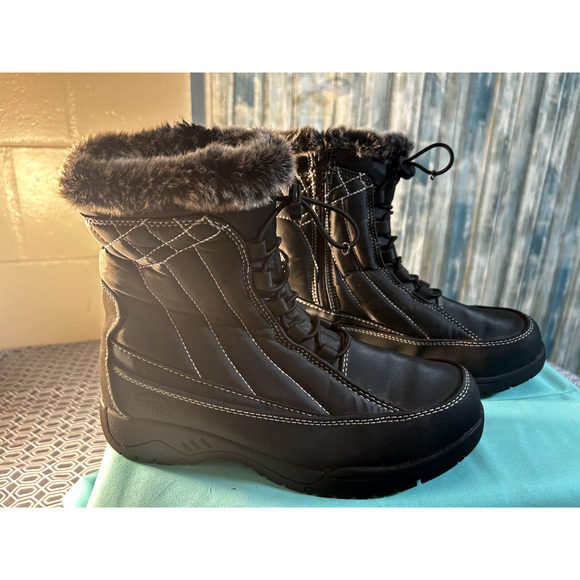 Totes Eve Women’s Cold Weather Snow Boots Thermolite Size 8w Black Zip Up New - Picture 1 of 5